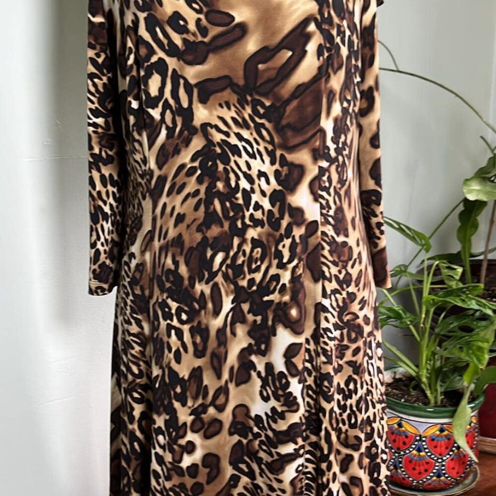 Susan Graver Dress Animal Print Open Shoulders Medium MobWife NJ Chic Travel Pie